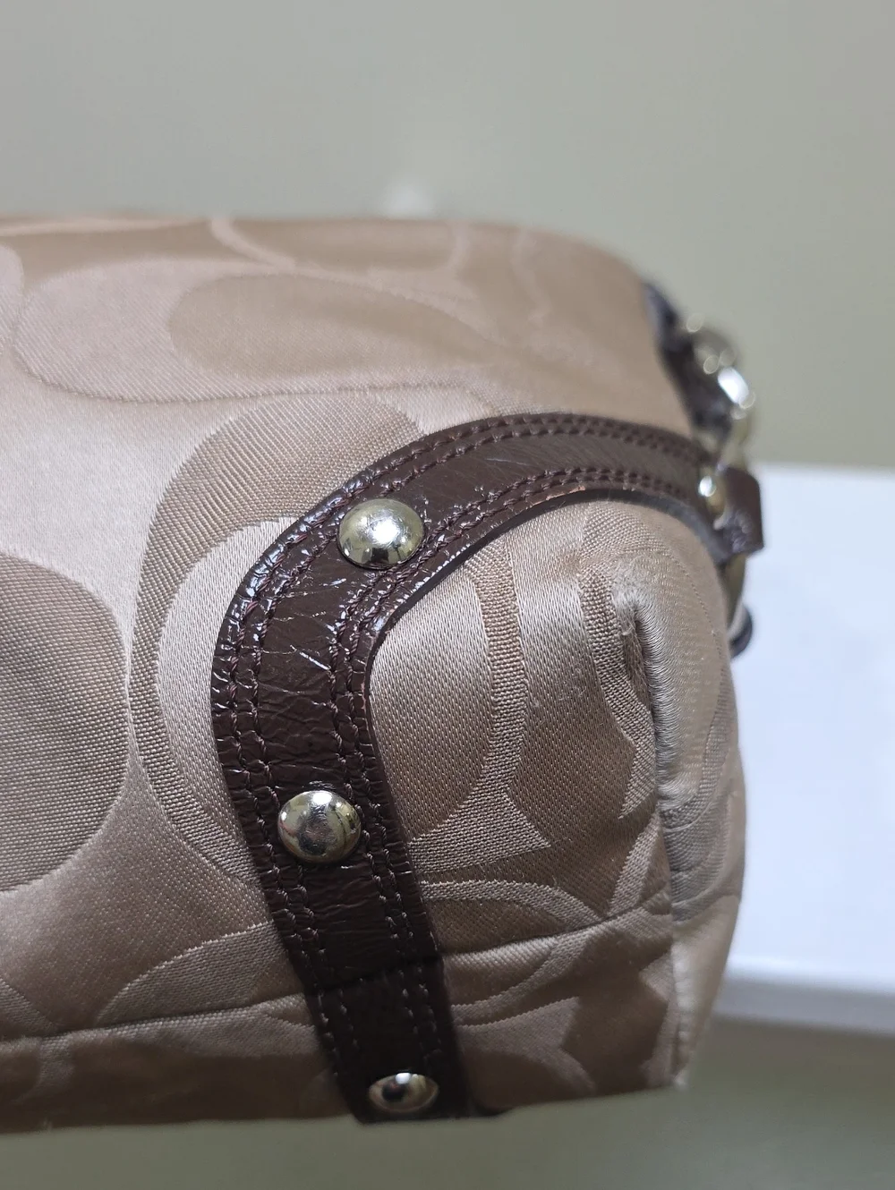 COACH F15250 Signature Khaki Fabric/Brown Leather Trim Carly Hobo GUC